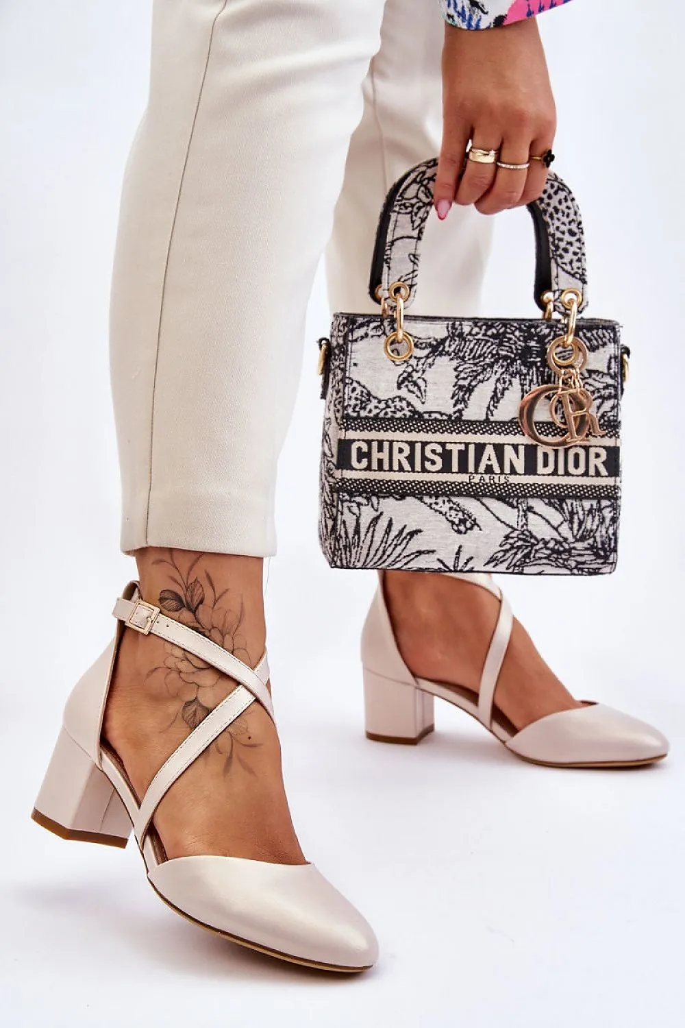 Block heel pumps