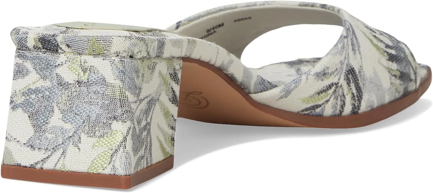 Chinese Laundry Women's Liinda Pump