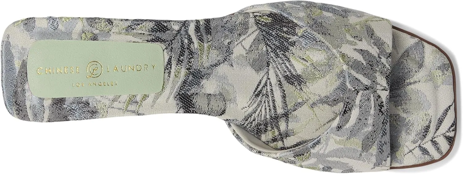 Chinese Laundry Women's Liinda Pump