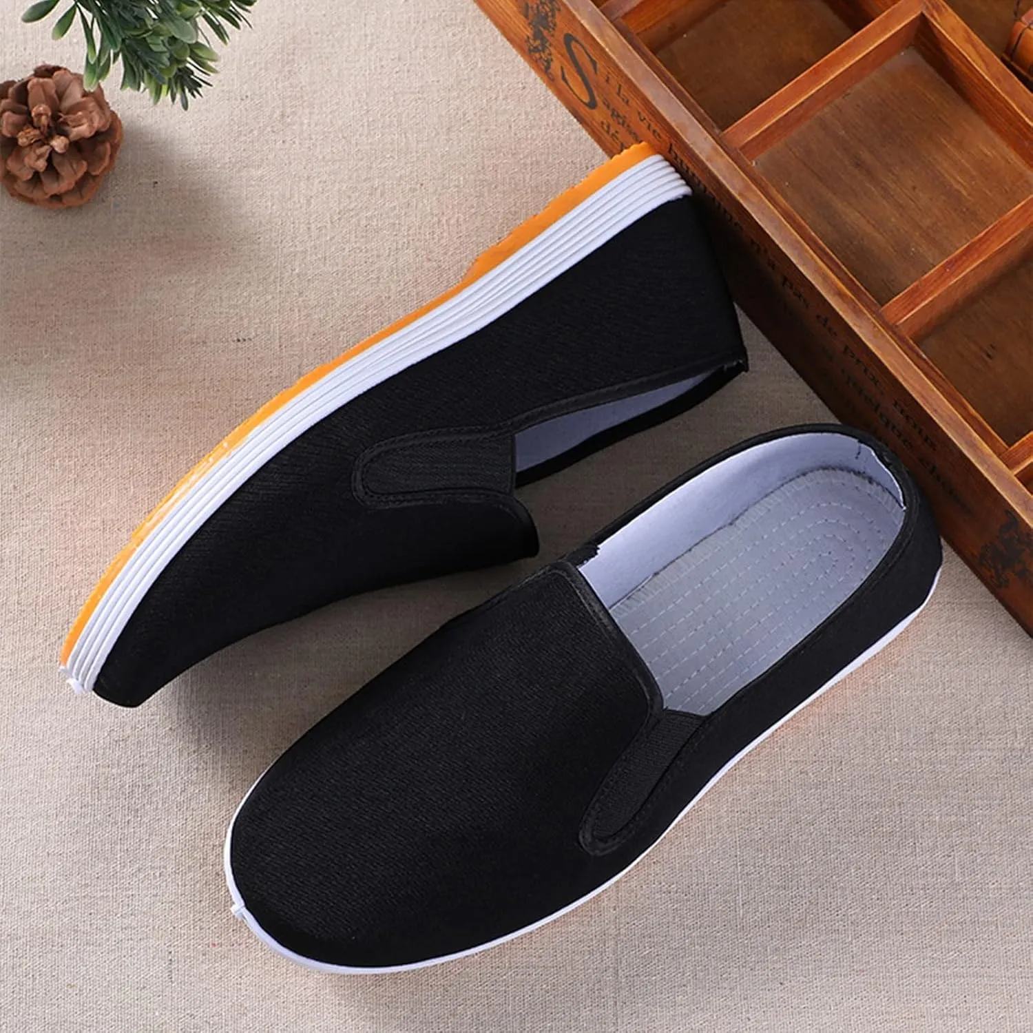 Chinese Traditional Kung Fu Martial Arts Shoes, Men's Old Beijing Cloth Tai Chi Slip On Canvas Shoes, Outdoor Fashion Breathable Rubber Beef Tendon Sole, for Tai Chi, Martial Arts, Leisure