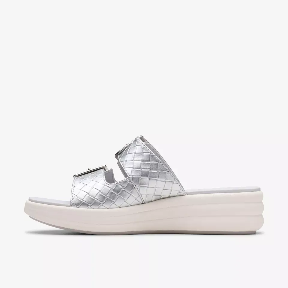 Clarks Women's Drift Buckle Silver Metallic 26182026