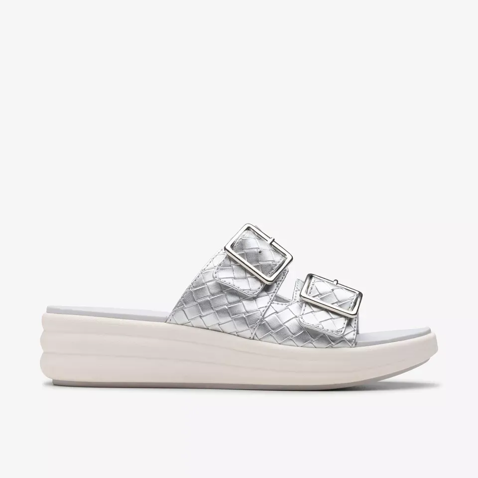 Clarks Women's Drift Buckle Silver Metallic 26182026