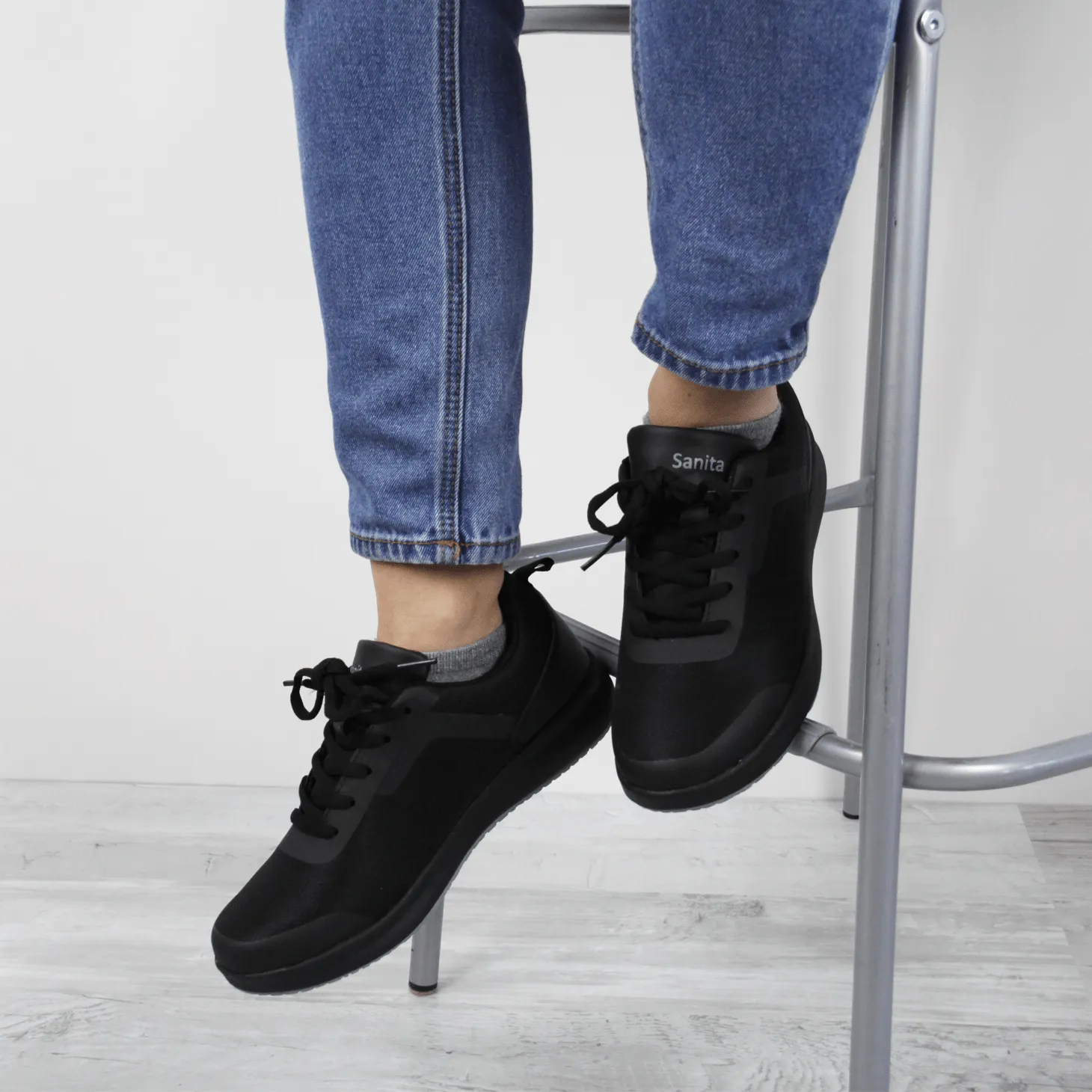 Concave Unisex Sneaker in Black
