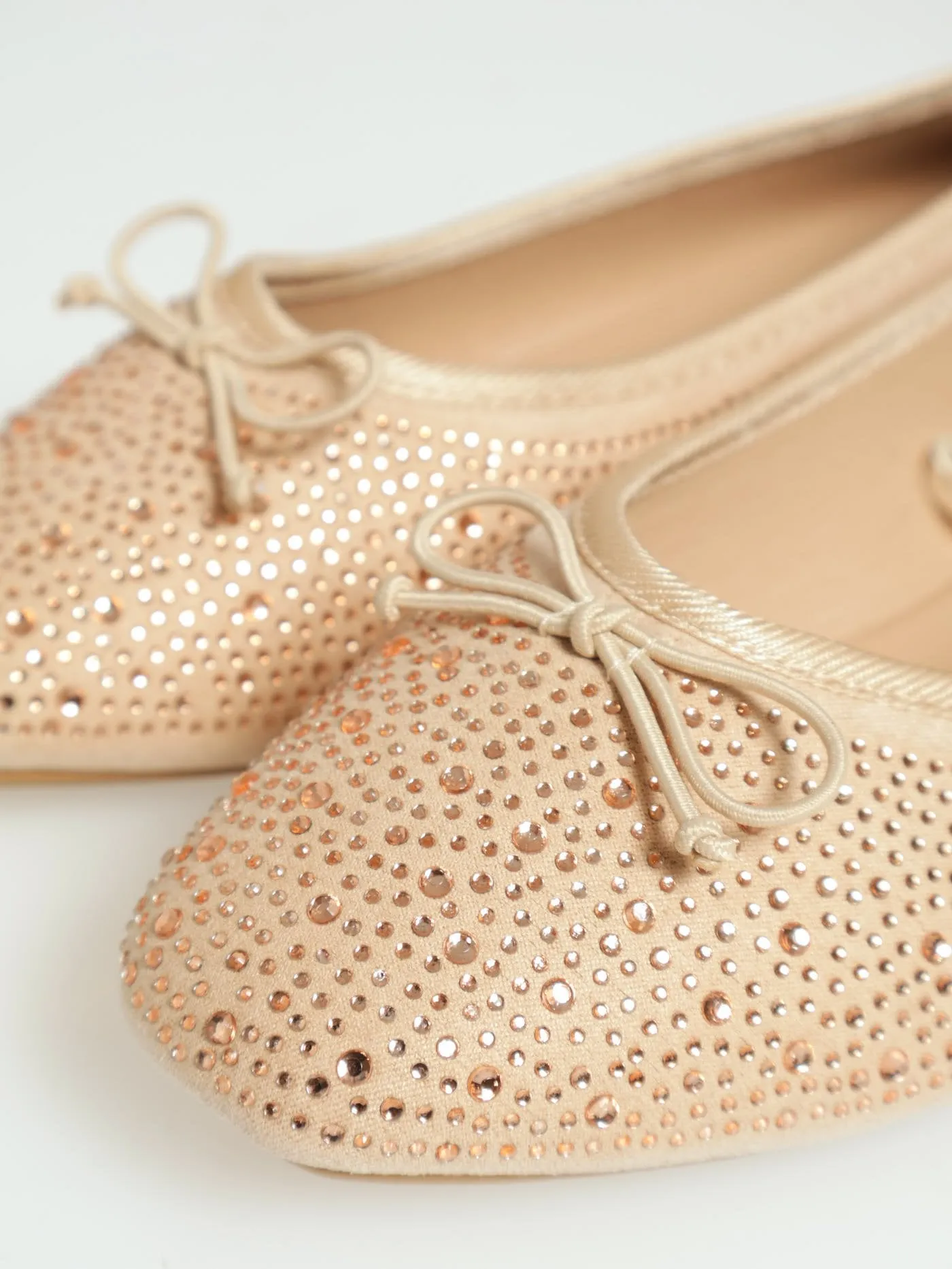 Diamante Crusted Bow Pump With Block Heel - Natural