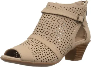 Easy Street Women's Carrigan Ankle Boot, Sand, 5.5