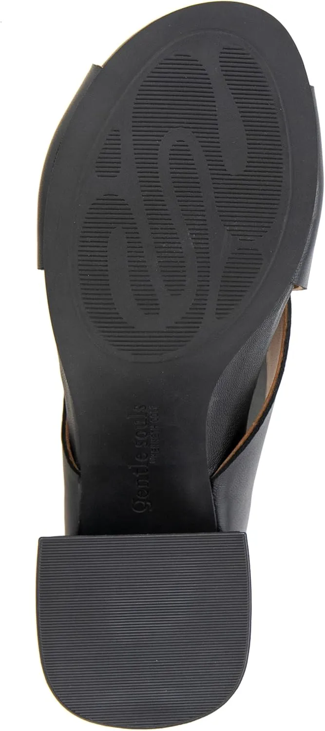 Gentle Souls by Kenneth Cole Women's Yvette Pump