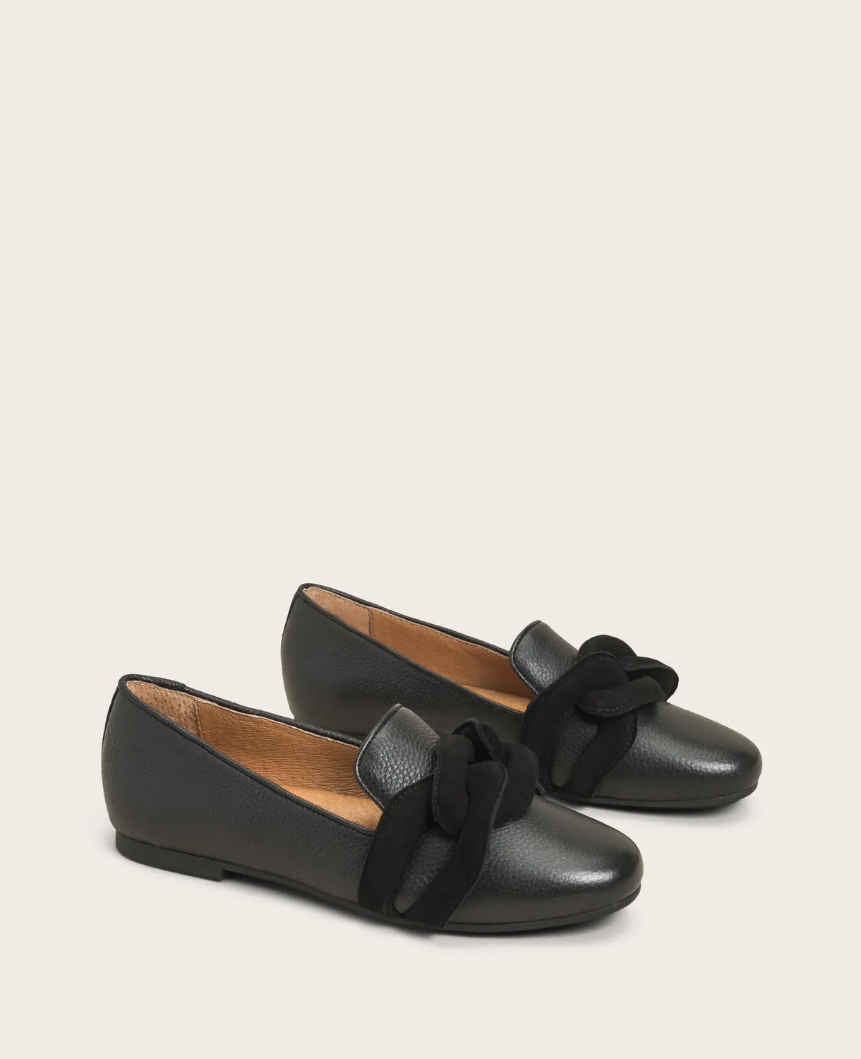 GENTLE SOULS - Eugene Leather Chain Detail Loafer Flat