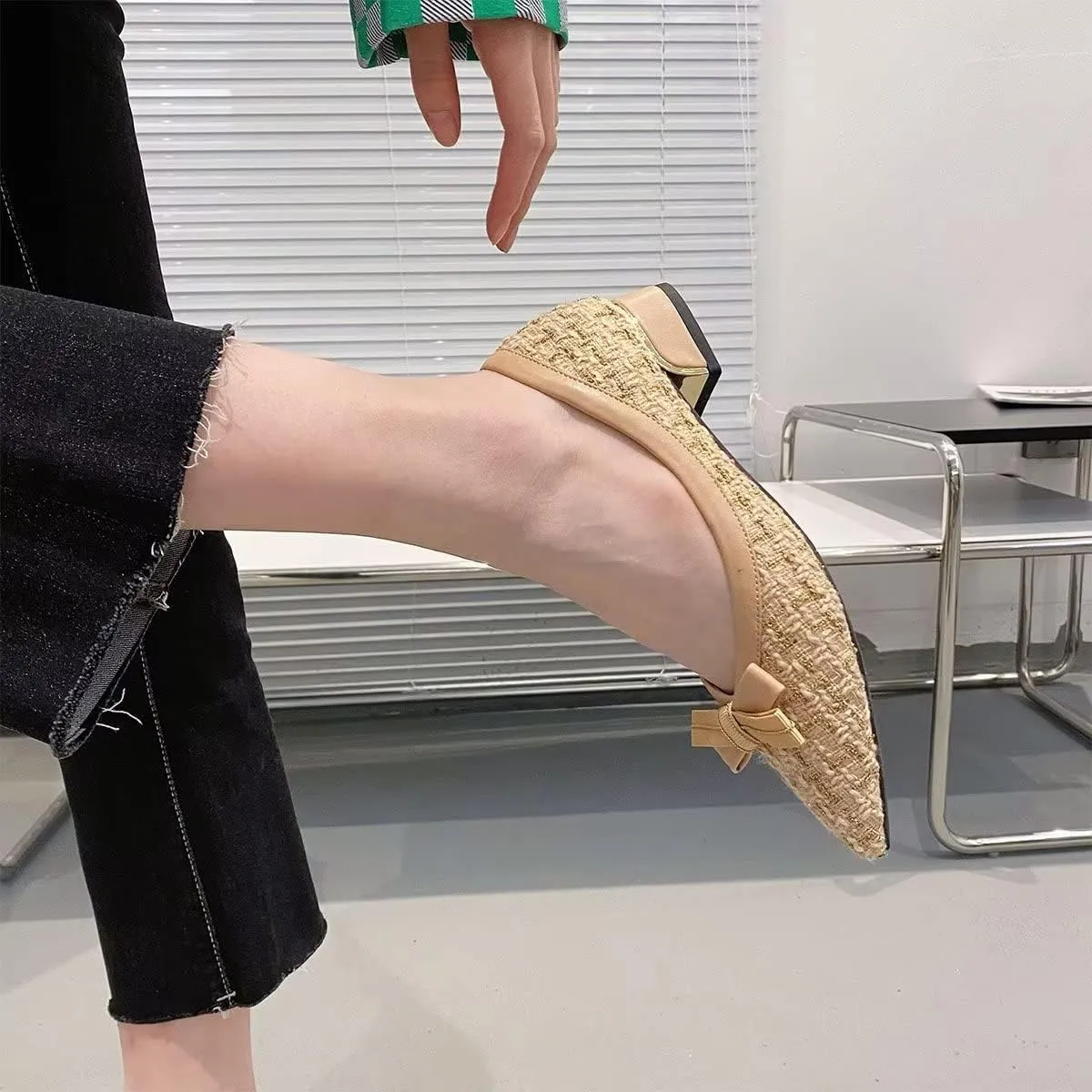 Hee grand Women Pointed Toe Chunky Heels Classic Plaid Bow-Knot Dressy Pump Comfort Low Heels for Work