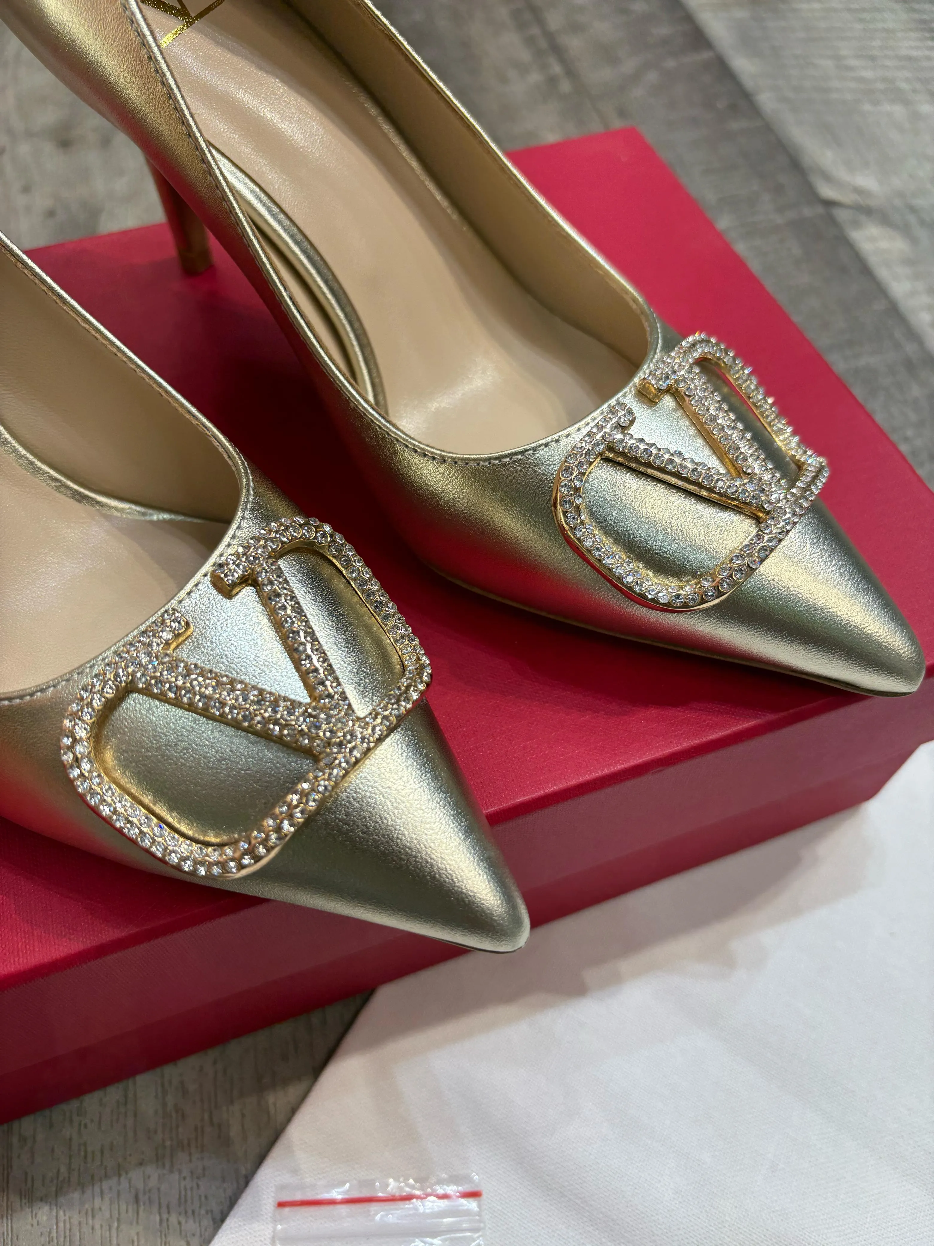 Premium Brand  V Logo Embellished Pump Heel Sandal