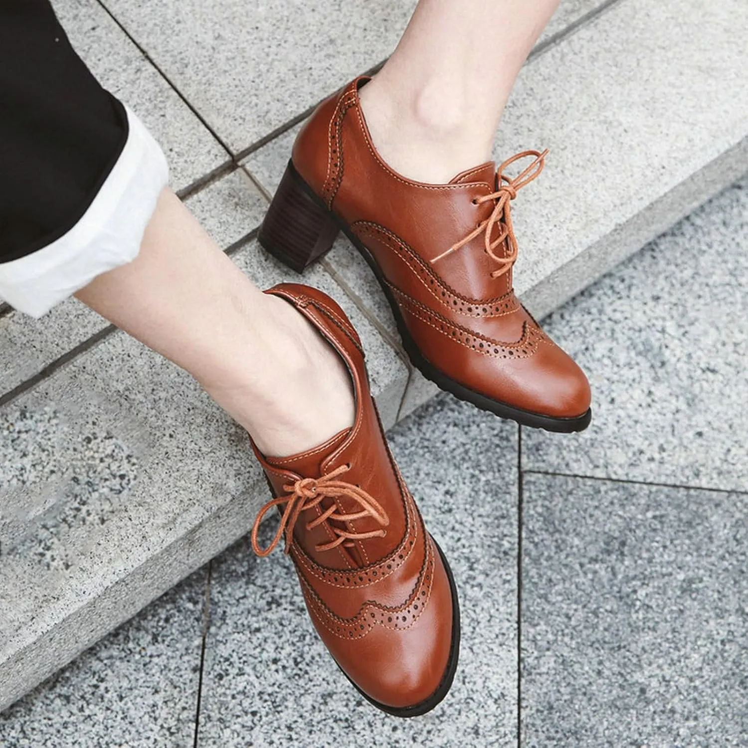 Uniquelly Women's Lace up Oxfords Vintage Brogues Shoes Round Toe Stacked Heel Wingtip Oxford Shoes Chunky Block Heels Retro Saddle Shoes Pumps