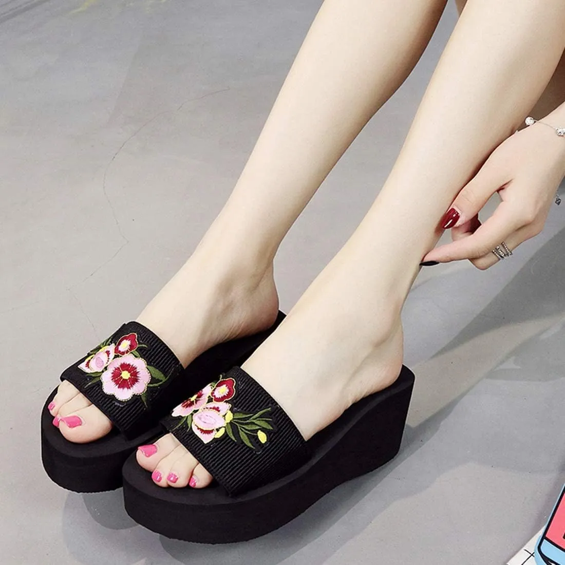 VOKLIN Women's Embroidered Flower Wedge High Heel Slide Sandals Summer Comfort Nonlip Platform Beach Sandal