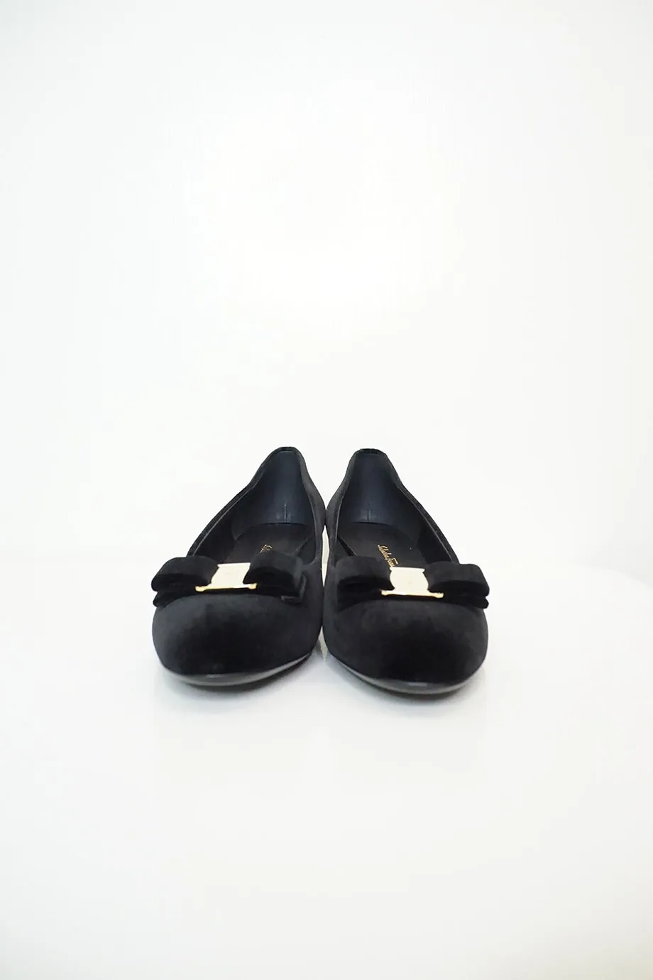 [WS4864] Salvatore Ferragamo | Low Heel Pump